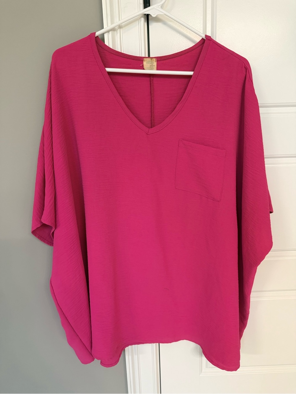 Relaxed V-Neck Pocket Blouse in Fuchsia